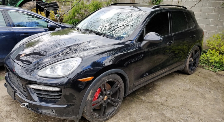 Porsche Cayenne cena 57000 przebieg: 170000, rok produkcji 2014 z Prochowice małe 121